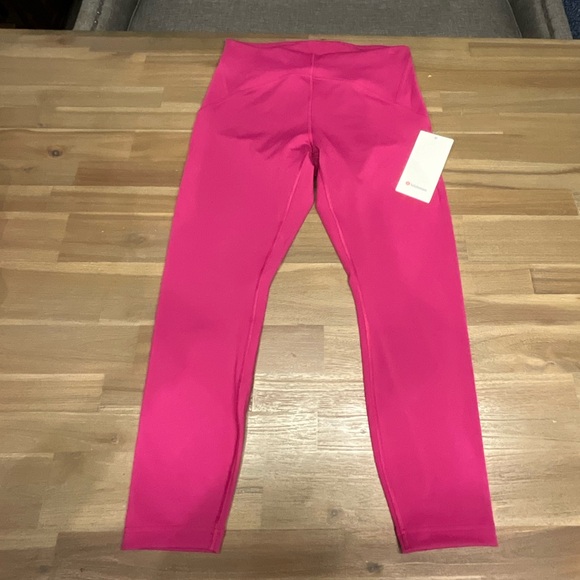 45 - NWT-Lululemon In Still High-Rise Tight 25"-Magenta Purple- size 12 - Picture 3 of 4